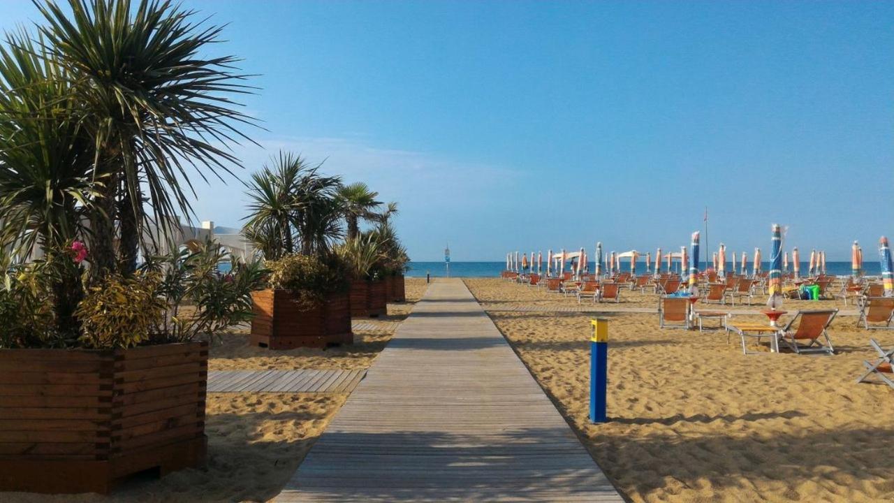 Aparthotel Residenza Al Parco à Bibione Extérieur photo